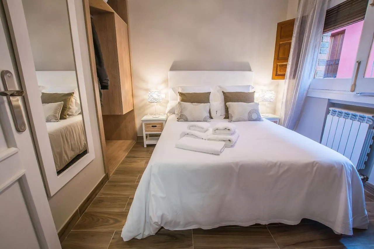 Ibericabeds Plaza Nueva Suite 21 Granada Apartment